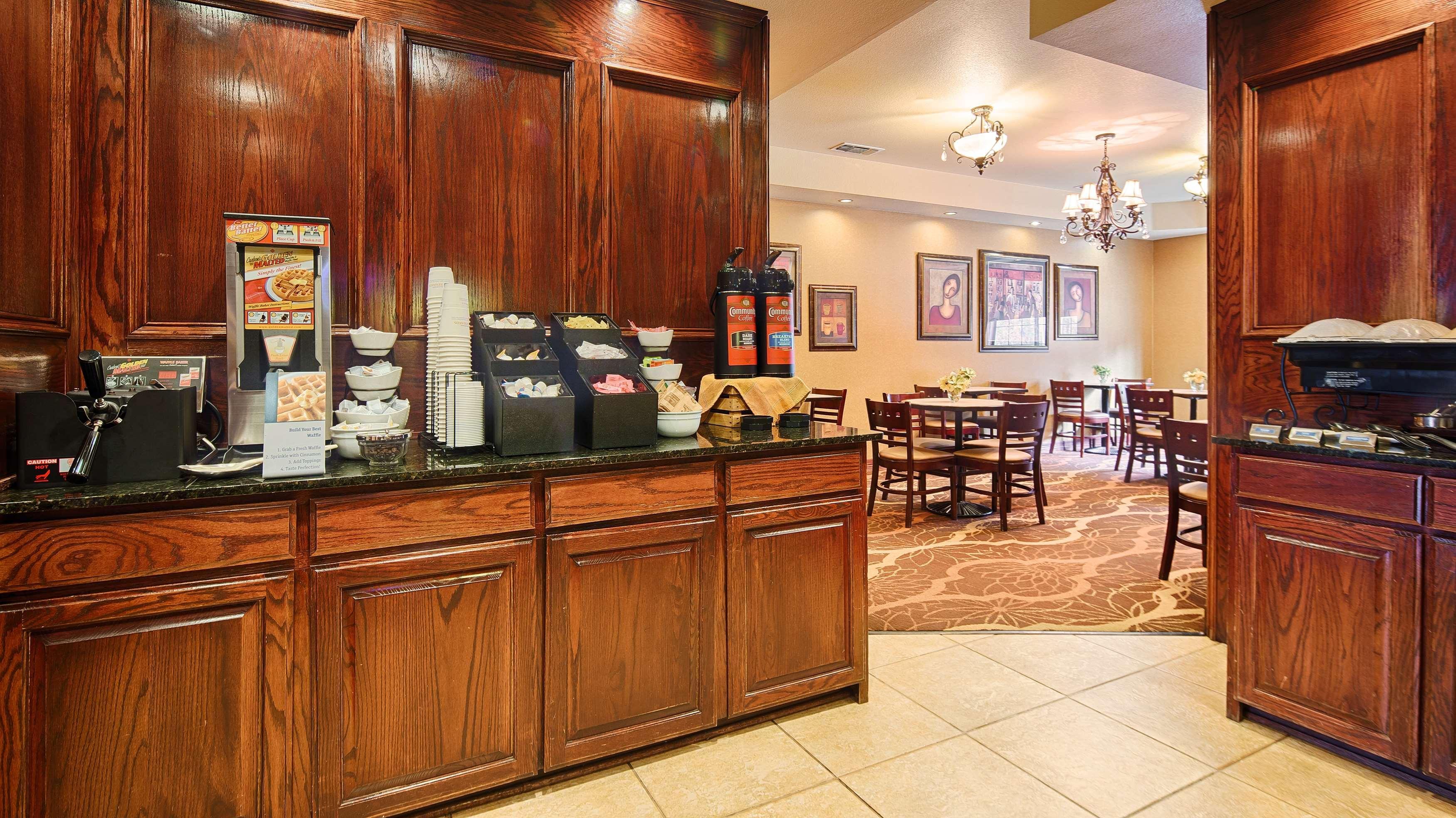 Best Western Plus Crown Colony Inn & Suites Lufkin Kültér fotó