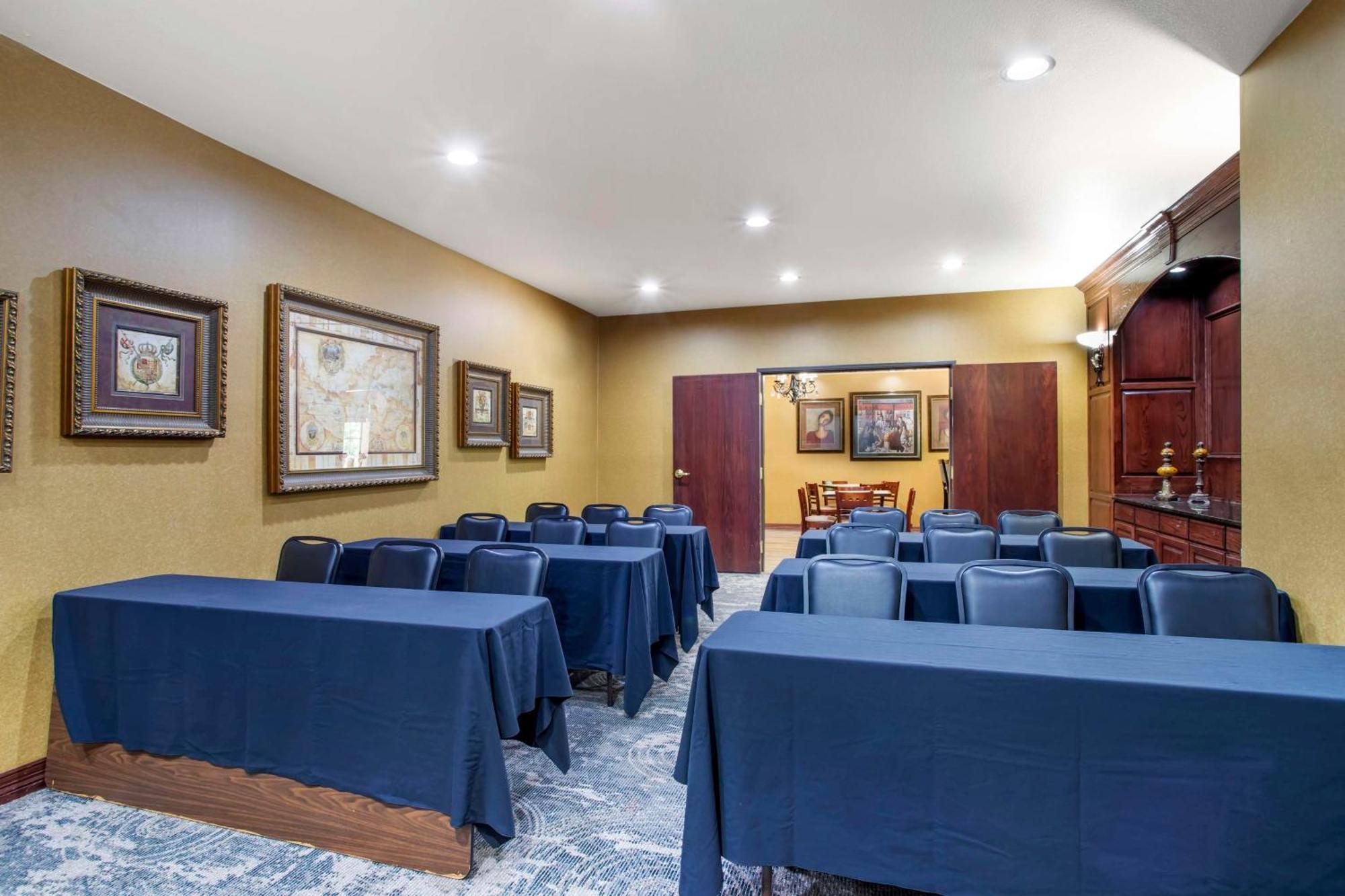 Best Western Plus Crown Colony Inn & Suites Lufkin Kültér fotó